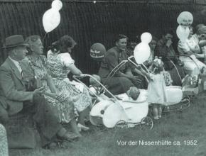 Fest im Vereinsheim (vor der Nissenhütte), ca. 1952